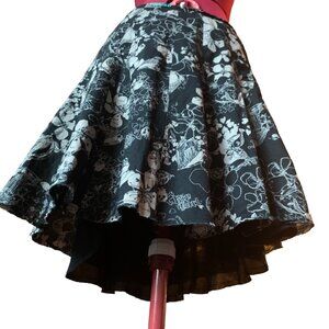 RIP CURL - Black godet skirt with gray floral - lined - Size 5
